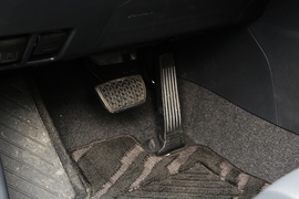 2022款丰田凌放HARRIER