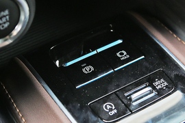 2022款丰田凌放HARRIER