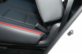 2022款东风风行T5