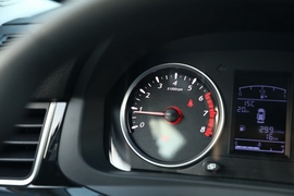 2022款东风风行T5