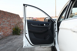 2022款东风风行T5