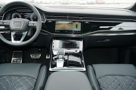 2022款奥迪Q8