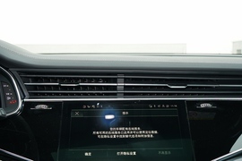 2022款奥迪Q8