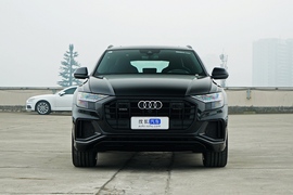 2022款奥迪Q8