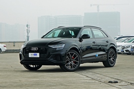 2022款奥迪Q8