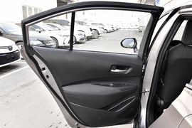 2021款丰田卡罗拉