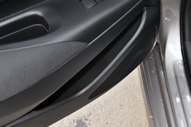 2021款丰田卡罗拉