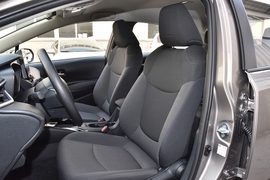 2021款丰田卡罗拉