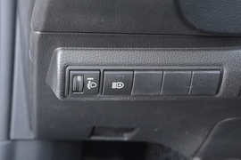 2021款丰田卡罗拉