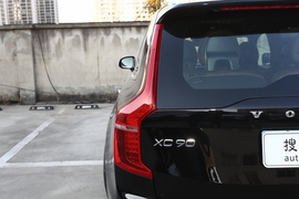 2022款沃尔沃XC90