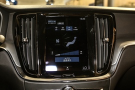 2022款沃尔沃S60