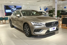 2022款沃尔沃S60