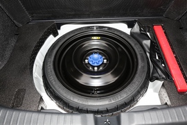 2022款丰田YARiS