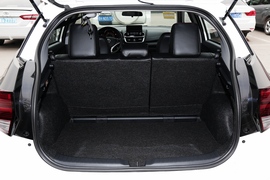 2022款丰田YARiS
