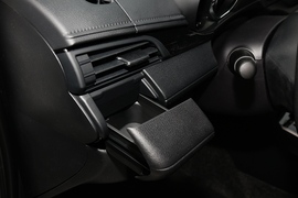 2022款丰田YARiS