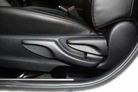 2022款丰田YARiS