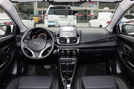 2022款丰田YARiS