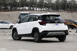 2022款丰田YARiS