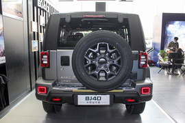 2022款北京越野BJ40