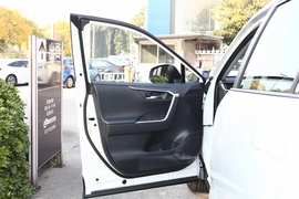 2022款丰田威兰达