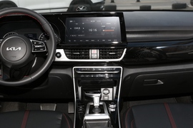 2021款起亚KX3傲跑