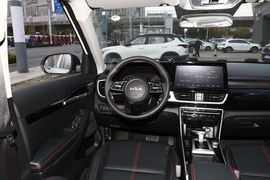 2021款起亚KX3傲跑