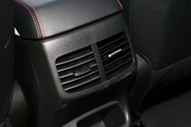 2021款起亚KX3傲跑