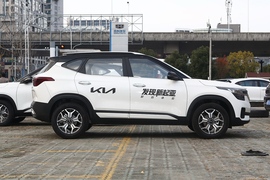 2021款起亚KX3傲跑