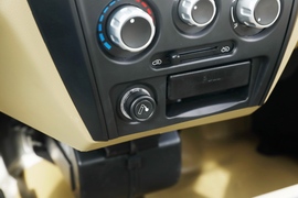 2019款东风小康C37