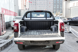 2022款江铃汽车域虎7