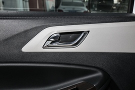 2022款江铃汽车域虎7