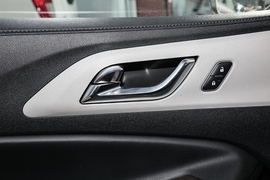 2022款江铃汽车域虎7