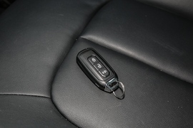 2022款江铃汽车域虎7