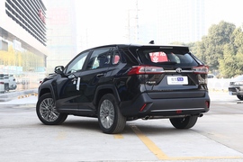   2022款丰田威兰达 2.0L CVT两驱尊贵版