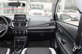 2022款YARiS