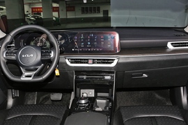 2021款起亚K5凯酷