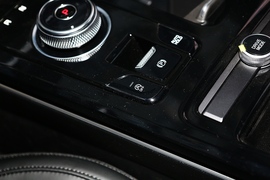 2021款起亚K5凯酷