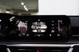 2021款起亚K5凯酷