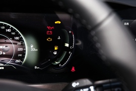 2021款起亚K5凯酷