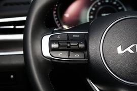 2021款起亚K5凯酷