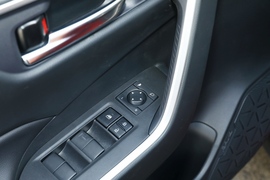 2021款丰田RAV4荣放双擎E+