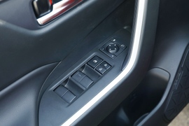 2021款丰田RAV4荣放双擎E+