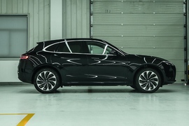 2022款AITO问界M5