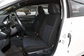 2022款丰田YARiS