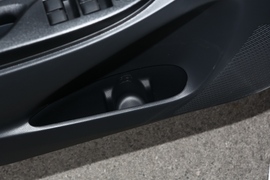 2022款丰田YARiS