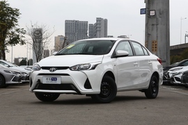 2022款丰田YARiS