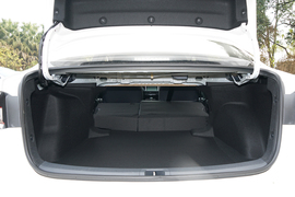 2021款丰田卡罗拉