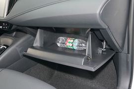 2021款丰田卡罗拉