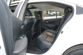 2021款丰田卡罗拉