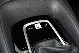 2021款丰田卡罗拉